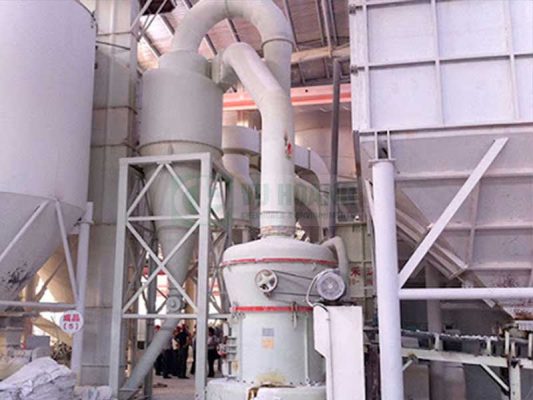 Một góc máy nghiền mịn cao lanh
