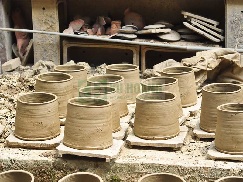 Giới thiệu bột thạch cao sản xuất gốm sứ và quy trình rót khuôn vào khuôn thạch cao